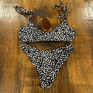 Zaful Black and White Pattern Bikini